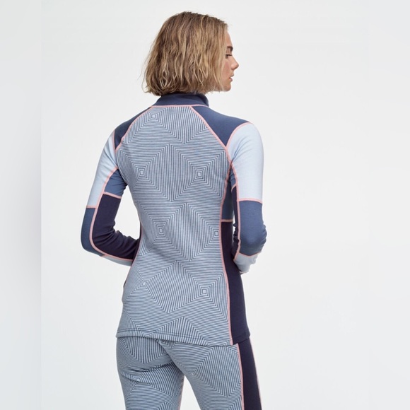 Kari Traa Tora Sage Green half zip wool base layer - Picture 2 of 2